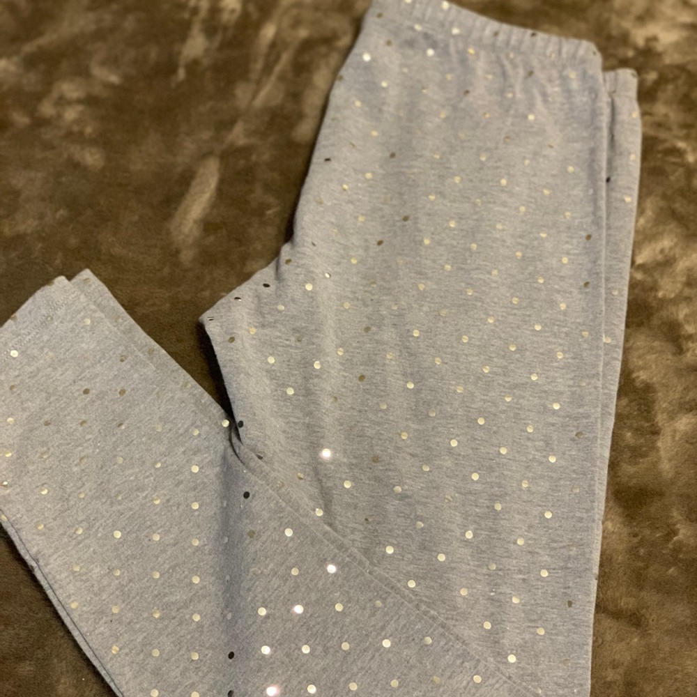 Gray leggings